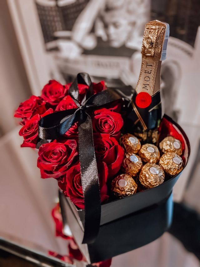 Champagne Rose Box